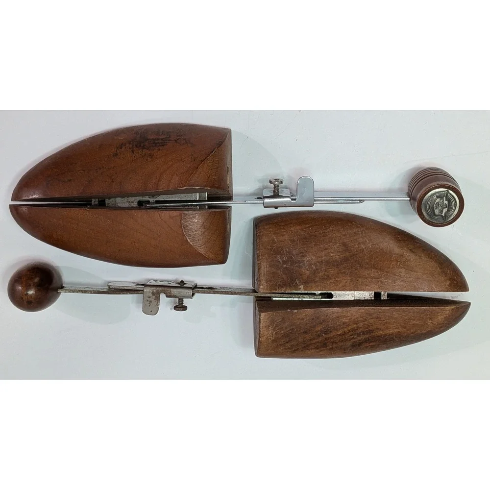Florsheim Shoe Trees Mens OS Brown Fair Vintage Wood Metal Adjustable Pair